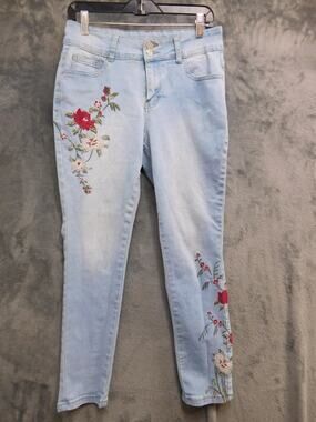 REVELATION Pants Womens 8 Blue Denim Jegging Slim Floral Embroidered Stretch